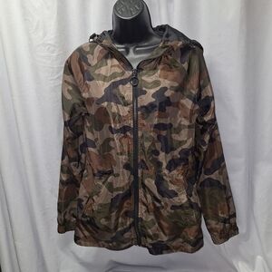 Maurices Xs camo print windbreaker